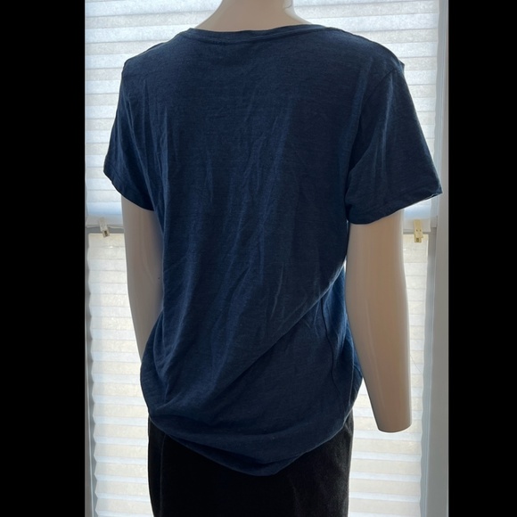 Toronto Blue Jay Women’s T-shirt - Picture 2 of 5